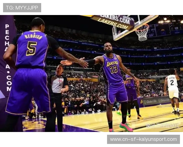 湖人队连续五场获胜领跑西部，湖人队赢了